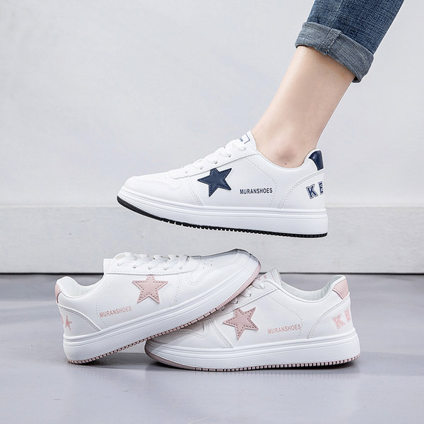 Ležerne dječje tenisice za djevojčice u bijeloj boji sa natpisima i aplikacijama