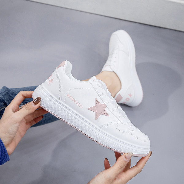 Ležerne dječje tenisice za djevojčice u bijeloj boji sa natpisima i aplikacijama