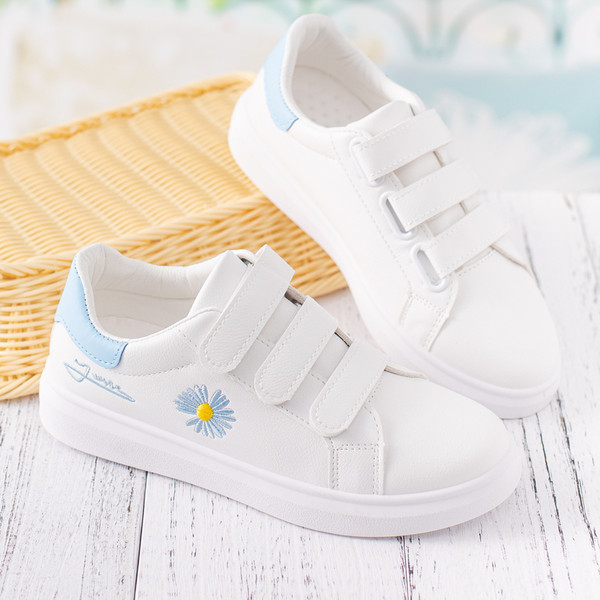 Jauns kedu modelis meitenēm no eko ādas ar uzlīmēm un izšuvumiem