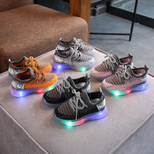 Gaismas bērnu kedas ar šņorēm - meitenēm un zēniem