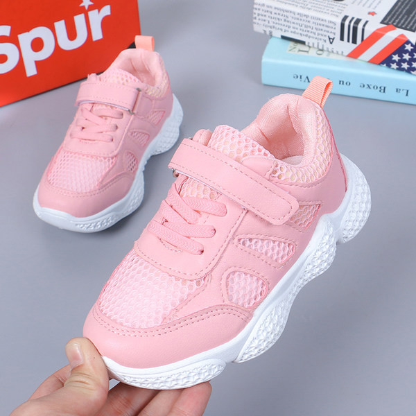 Dječje tenisice s naljepnicama i vezicama u tri boje