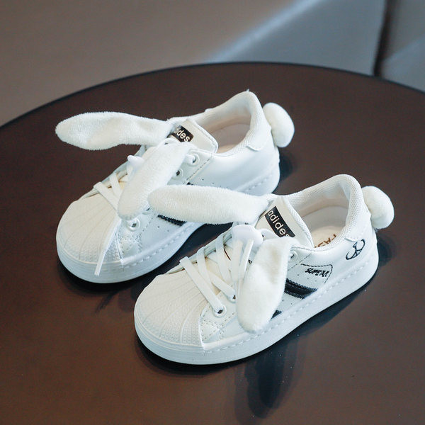 Novi model dječjih tenisica od eko kože sa 3D elementom