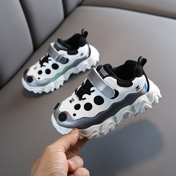 Aktualne dječje tenisice na mrežicu i čičak