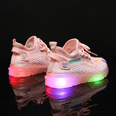 Novi model dječjih tenisica sa vezicama i svjetlećim đonom