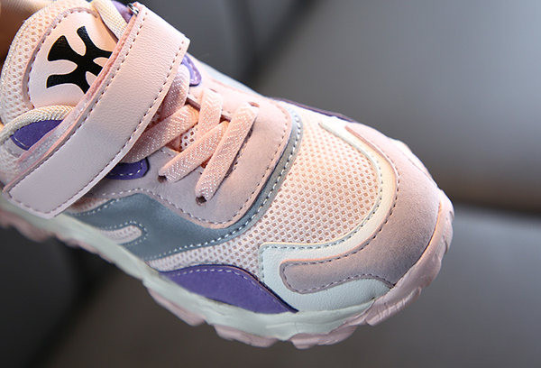 Dječje tenisice na čičak i grubi potplat