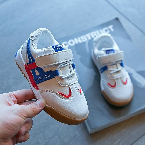 Jauns unisex kedu modelis ar velcro uzlīmēm