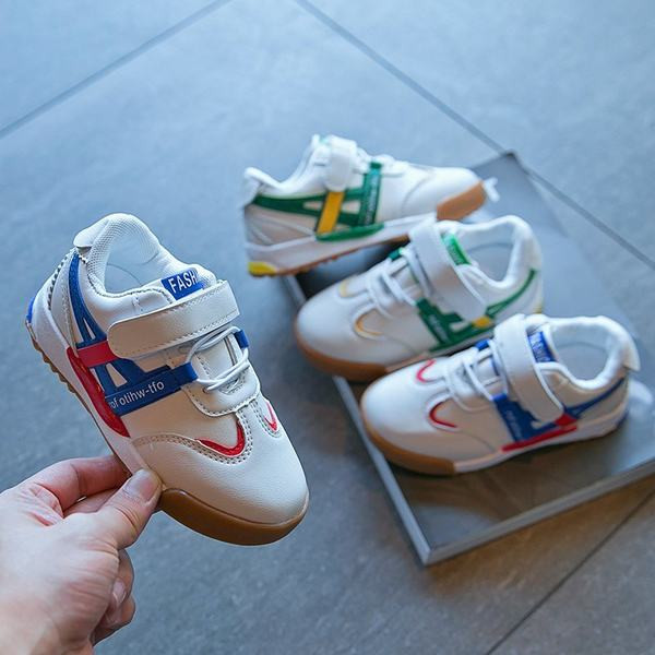 Jauns unisex kedu modelis ar velcro uzlīmēm