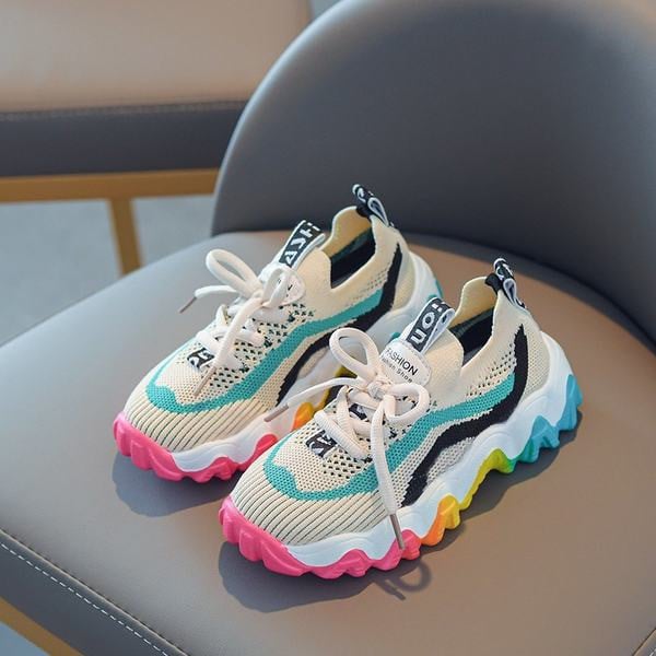 Bērnu krāsainas kedas ar šņorēm un raupju zoli