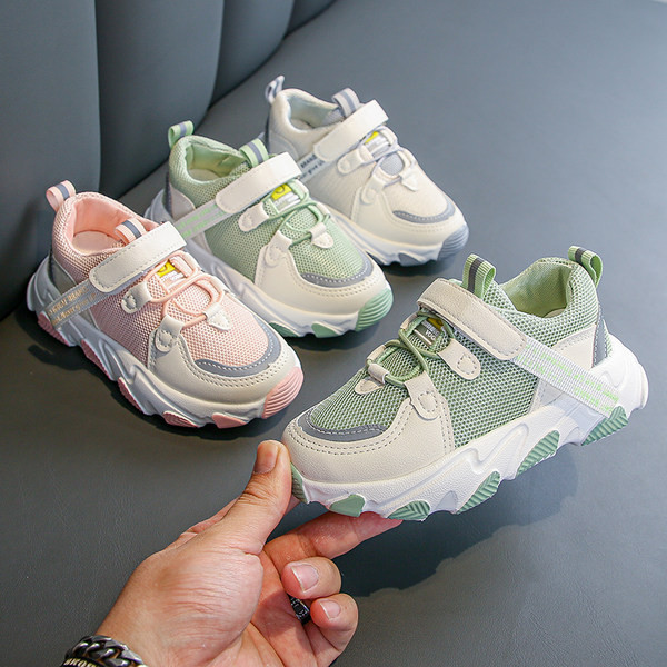 Meitenēm piemērotas bērnu kedas ar uzlīmēm