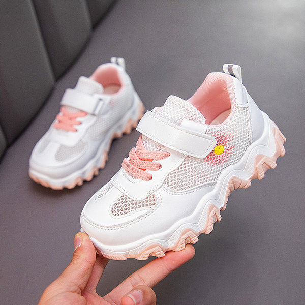 Bērnu kedas ar sietu un izšuvumiem