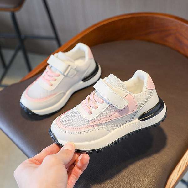 Bērnu kedas ar saitēm un uzlīmēm meitenēm un zēniem