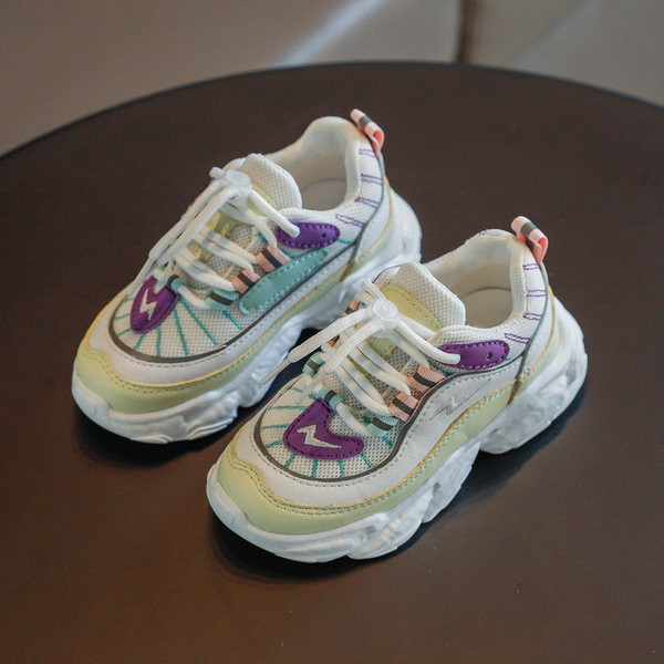 Jauns bērnu kedu modelis ar šņorēm trīs krāsās