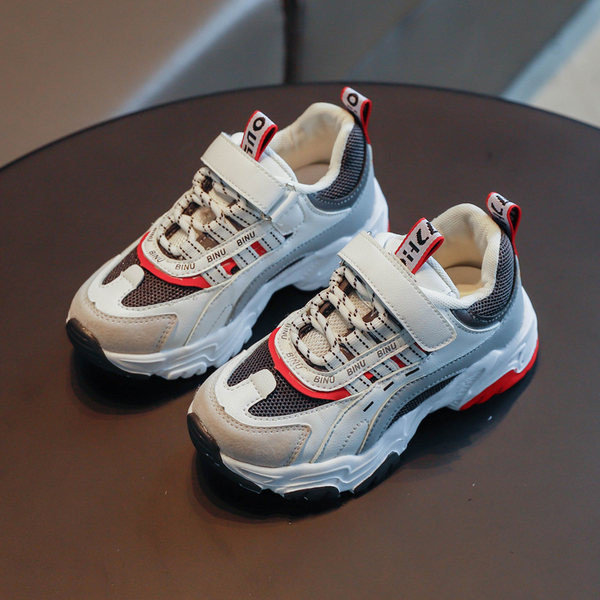 Novi model dječjih tenisica sa naljepnicama i vezicama u više boja