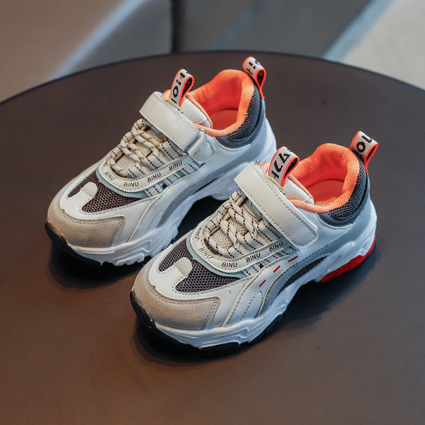 Novi model dječjih tenisica sa naljepnicama i vezicama u više boja