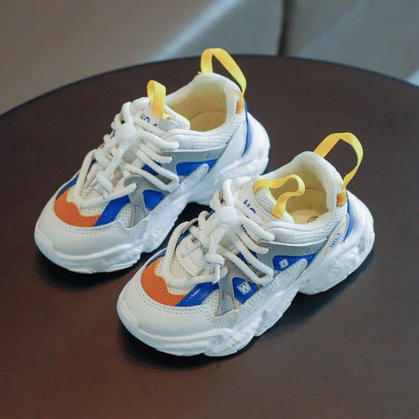 Novi model proljetnih dječjih tenisica s grubim đonom