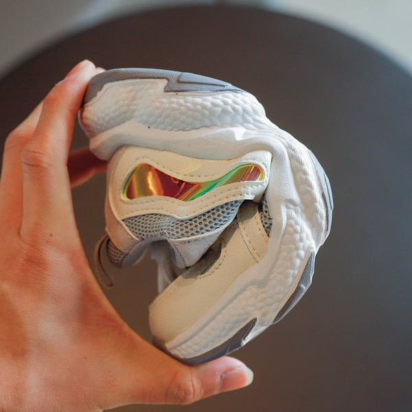 Dječje tenisice za proljeće s vezicama