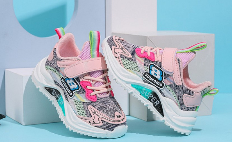 Novi model dječjih patika za djevojčice u više boja sa vezicama i naljepnicom