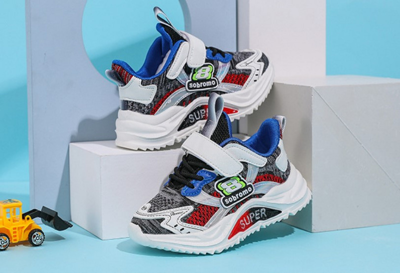 Novi model dječjih patika za djevojčice u više boja sa vezicama i naljepnicom