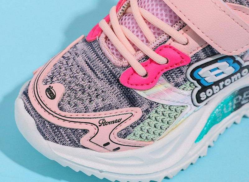 Novi model dječjih patika za djevojčice u više boja sa vezicama i naljepnicom