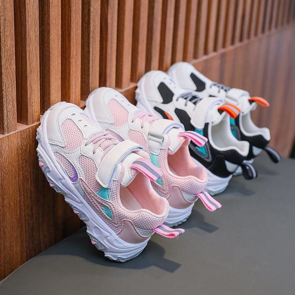 Proljetne dječje tenisice s vezicama i naljepnicama