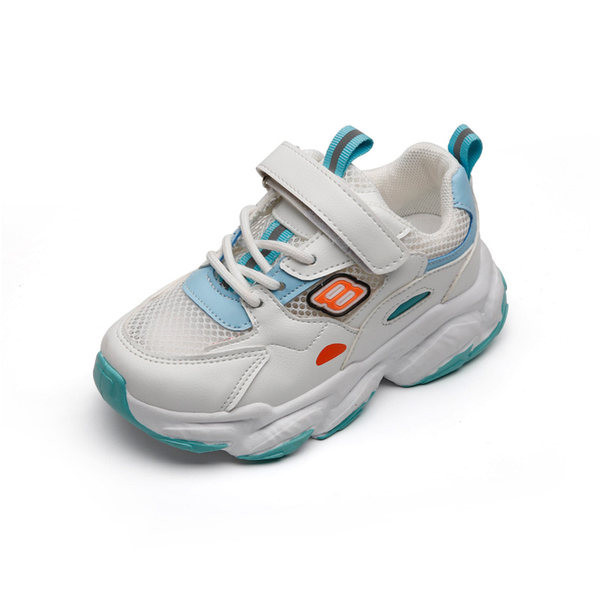 Dječje tenisice u tri boje sa naljepnicama i vezicama