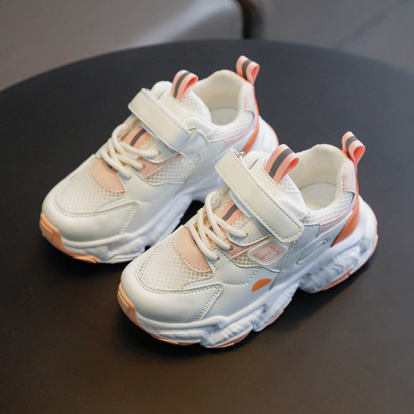 Dječje tenisice u tri boje sa naljepnicama i vezicama