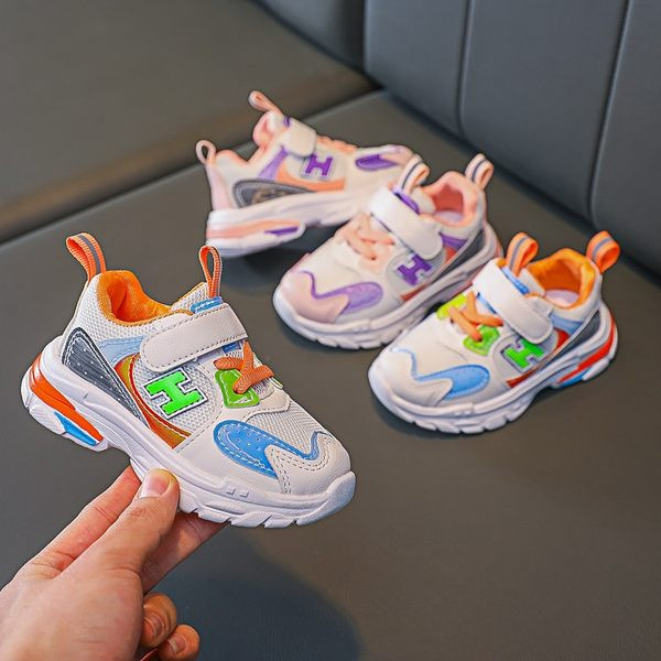 Bērnu kedas ar krāsu rakstu un uzlīmēm divās krāsās