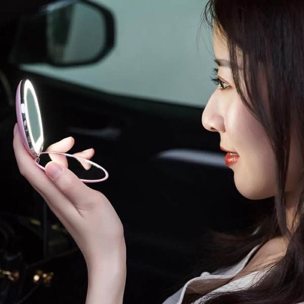 Преносимо сгъваемо малко огледало в три цвята