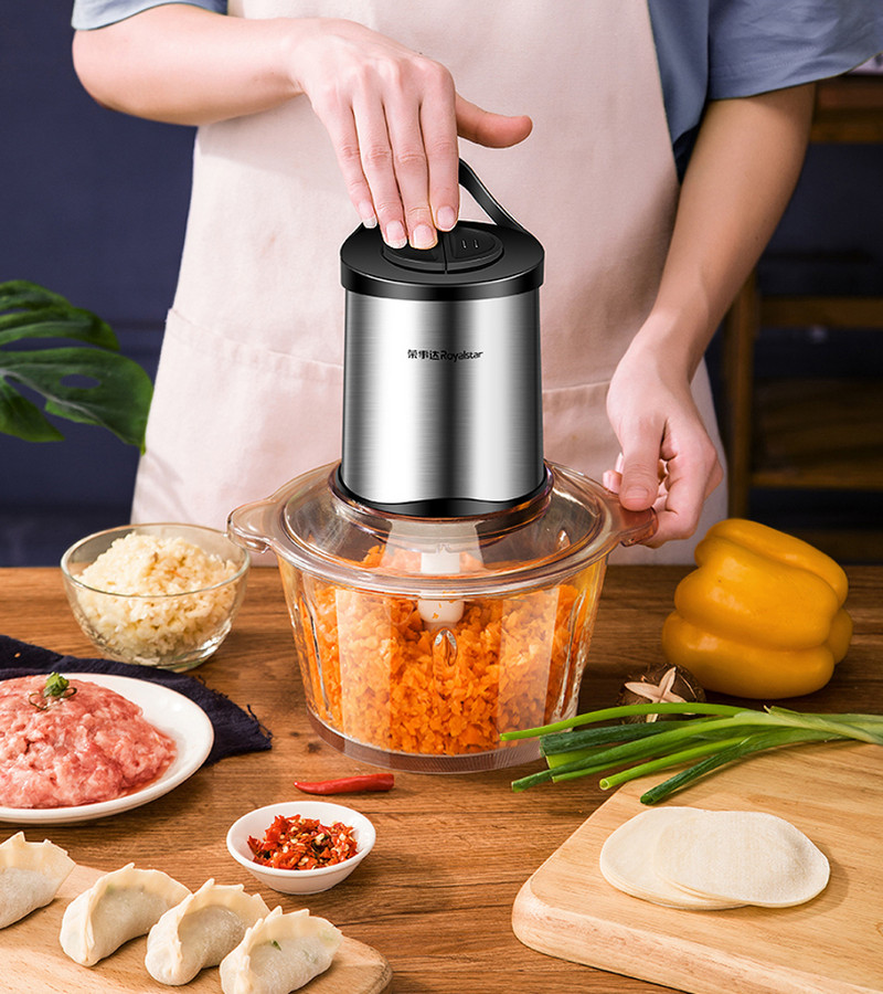 Daudzfunkcionāla mašīna gaļas un dārzeņu griešanai