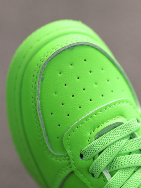 Novi model kožnih patika za djevojčice u bijeloj, smeđoj i zelenoj boji