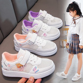 Prozračne dječje tenisice za djevojčice s amblemima