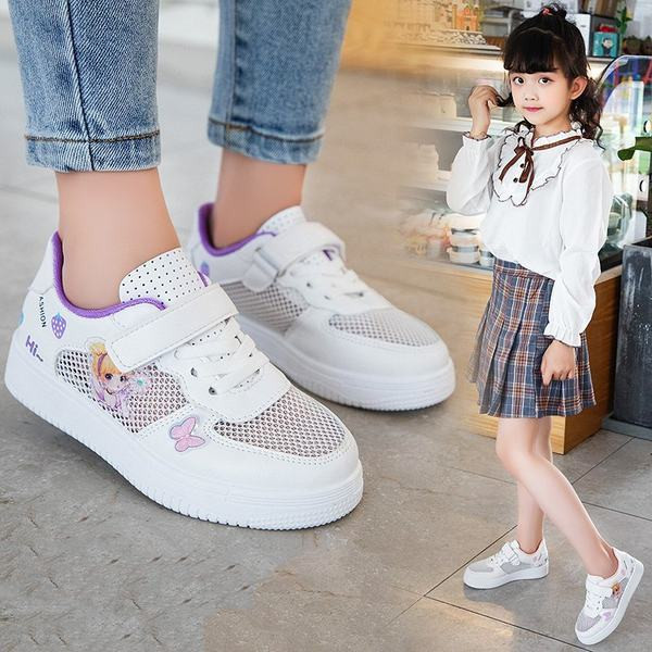 Prozračne dječje tenisice za djevojčice s amblemima