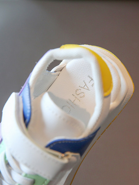 Jauns vasaras modelis, bērnu kedas no eko ādas ar vaļēju papēdi