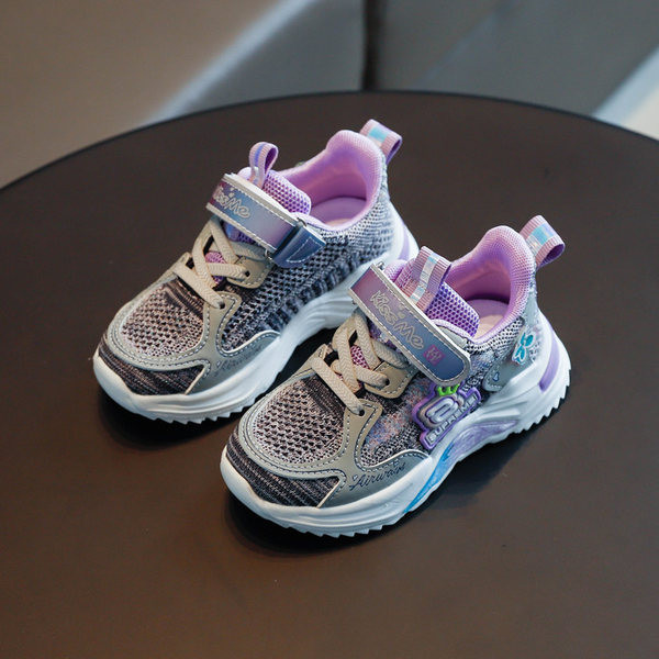 Dječje tenisice s vezicama i naljepnicama za djevojčice