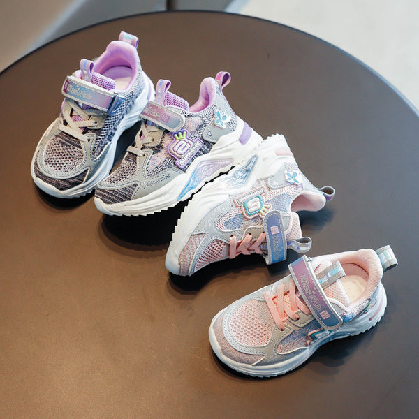 Dječje tenisice s vezicama i naljepnicama za djevojčice