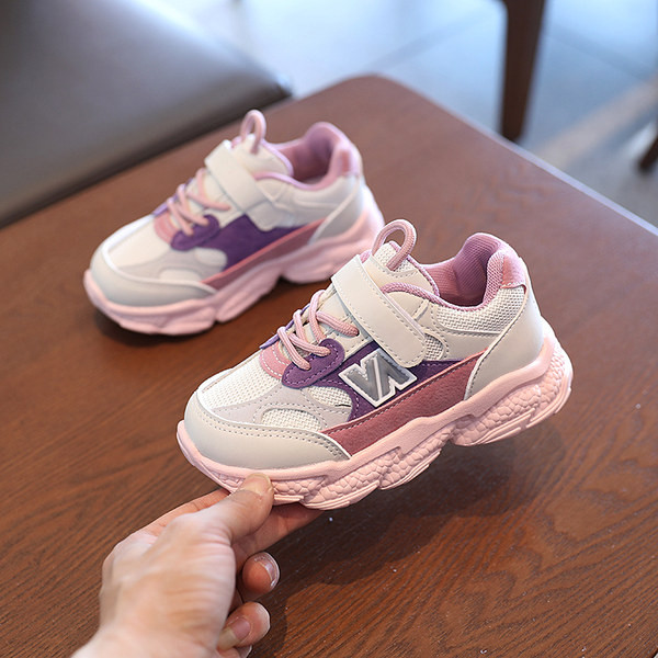 Novi model proljetnih tenisica sa grubim đonom