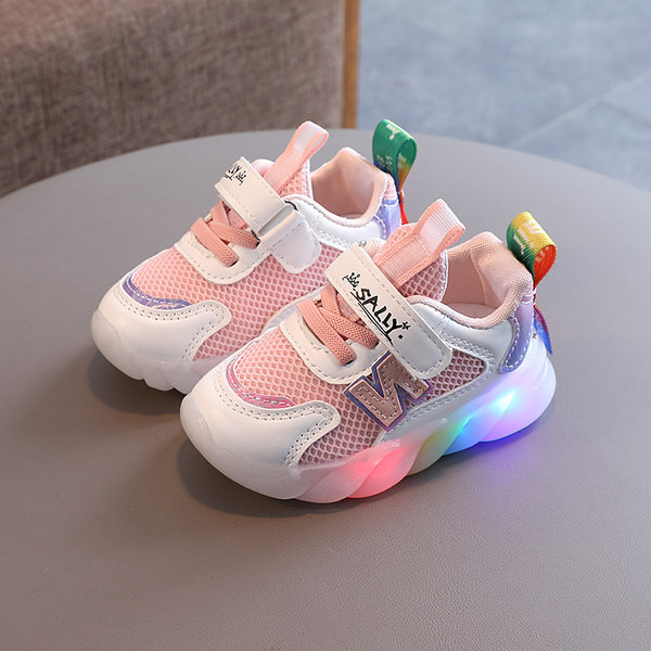 Novi model dječjih tenisica sa svjetlećim patikama za djevojčice