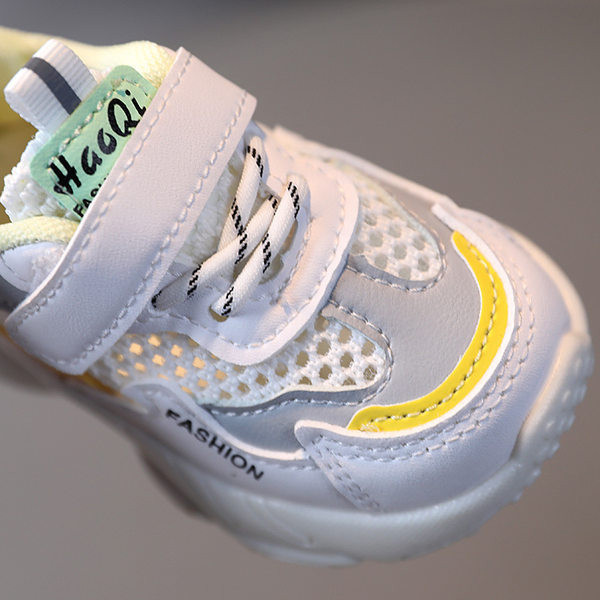 Novi model dječjih tenisica sa grubim đonom za djevojčice sa naljepnicama