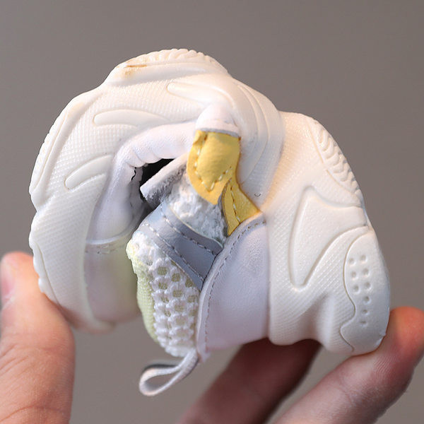 Novi model dječjih tenisica sa grubim đonom za djevojčice sa naljepnicama