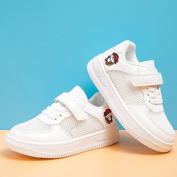 Ležerne tenisice s mrežicom i ravnim potplatom u bijeloj boji