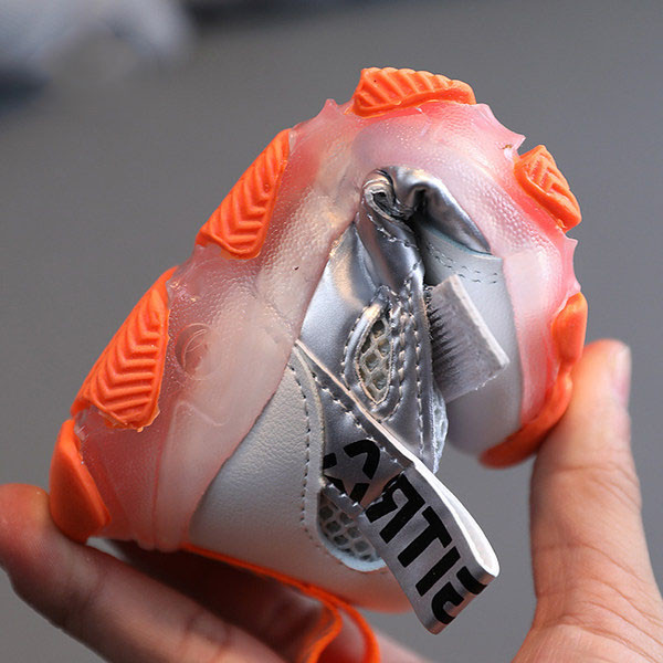 Svjetleće dječje tenisice s natpisima za djevojčice i dječake