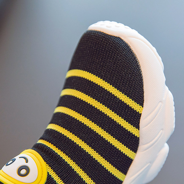 Novi model dječjih tenisica za djevojčice bez kopčanja sa 3D aplikacijom