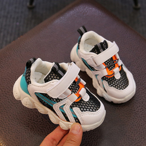 Novi model dječjih tenisica za djevojčice - sa grubim đonom