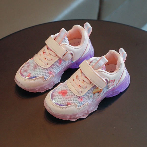 Moderne tenisice za djevojčice s aplikacijom u boji