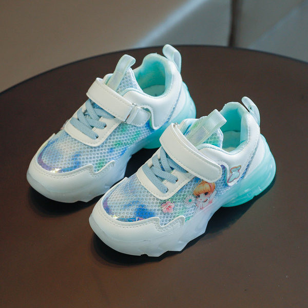 Moderne tenisice za djevojčice s aplikacijom u boji