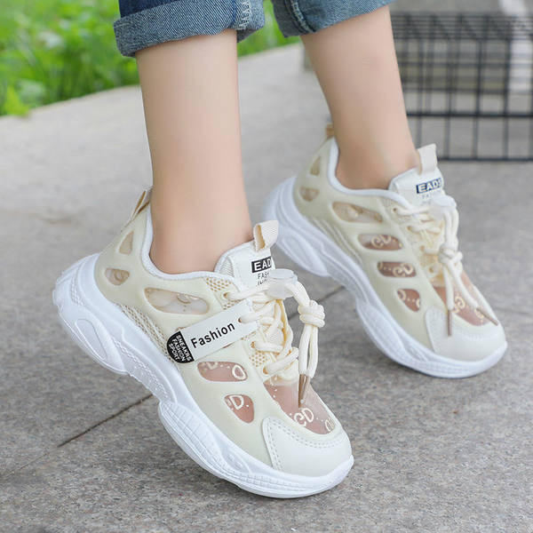 Novi model dječjih tenisica s mrežicom i vezicama