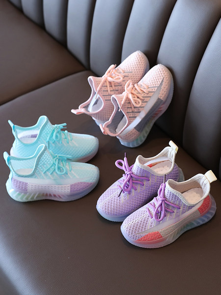 Jauns aktuālo bērnu kedu modelis meitenēm ar šņorēm un neslīdošu zoli