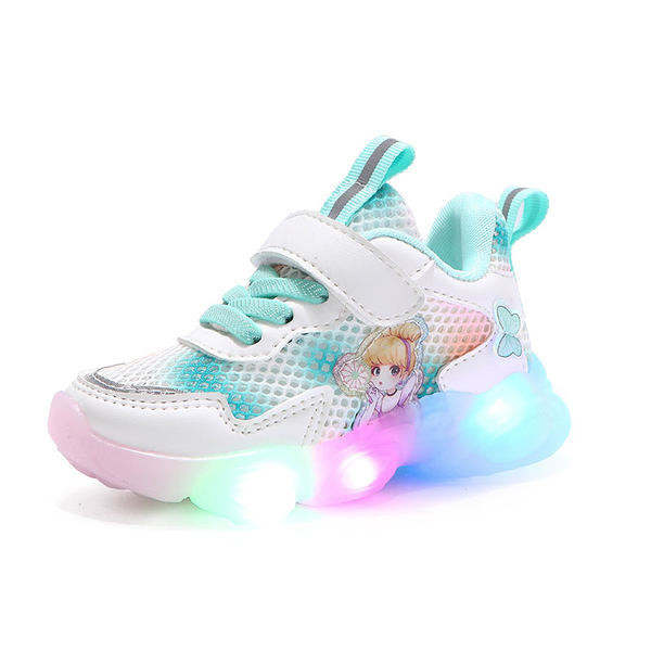 Novi model dječjih tenisica sa svjetlećim potplatom za djevojčice