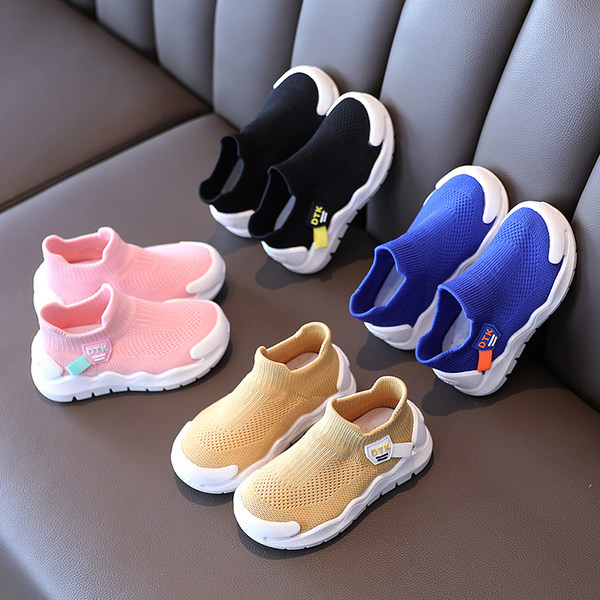 Naujo modelio vaikiškų medžiaginių sportbačių su 3D aplikacijomis, be kaklaraiščių