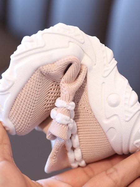 Vienkāršs bērnu kedu modelis meitenēm rozā un melnā krāsā